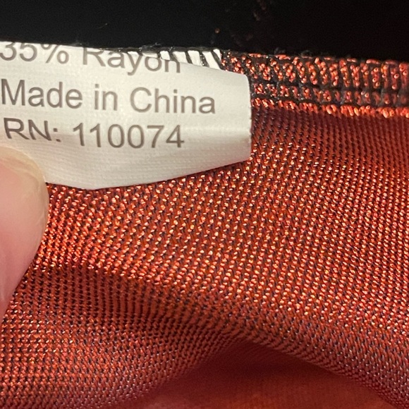 NWOT Elegant Black and Red Women's Asian Kimono Jacket Robe size medium - Picture 4 of 7